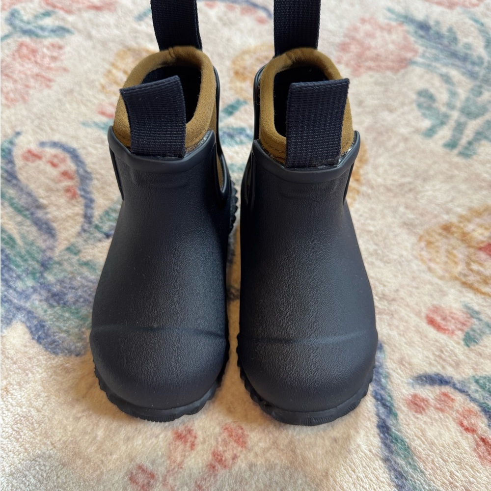 Merry People Bobbi Kids Rain Boot - Picture 4 of 8